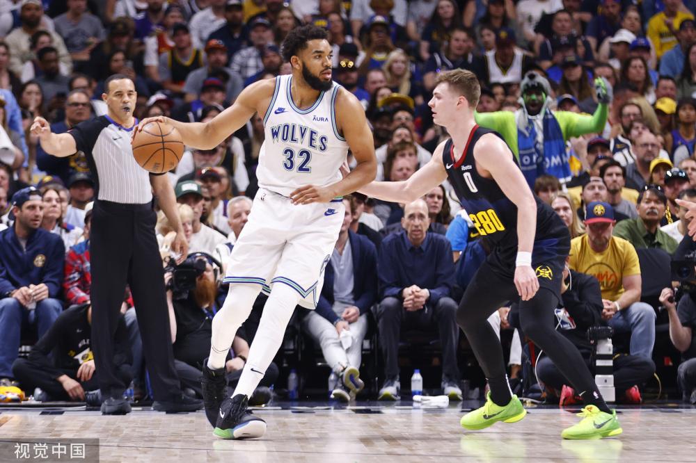 通过保持强 通过保持强