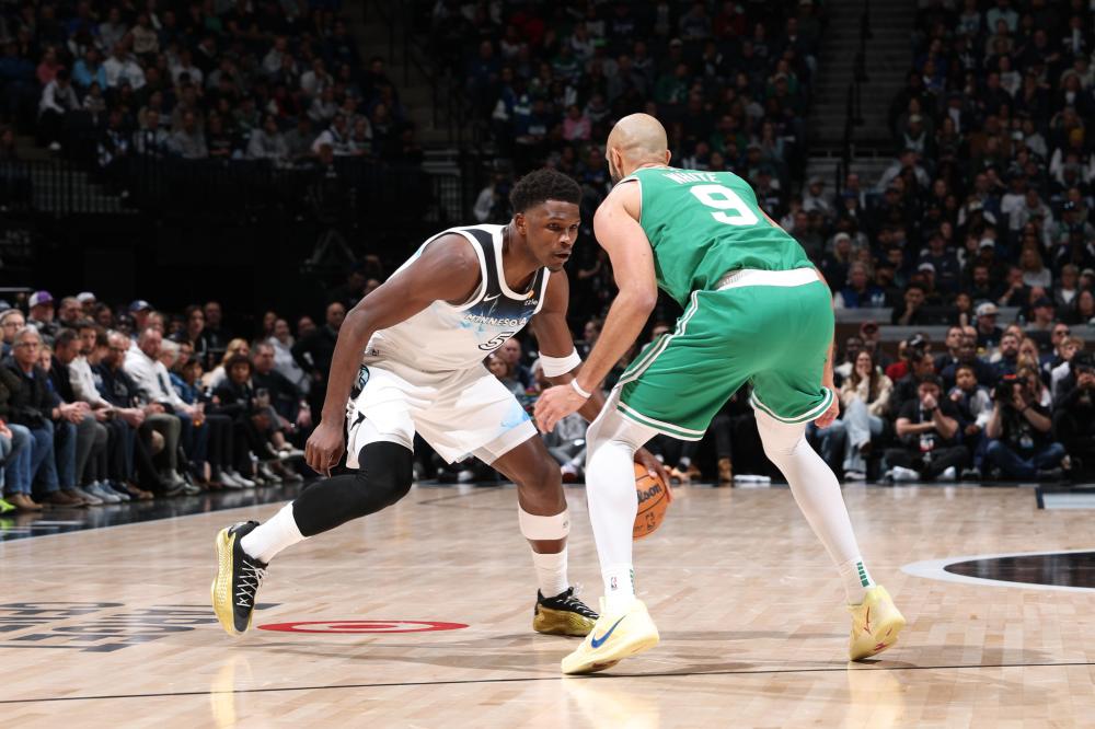 球员位置变 球员位置变