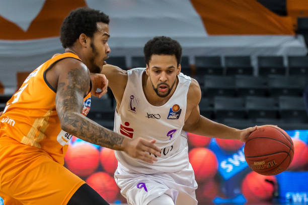 队对决中 队对决中