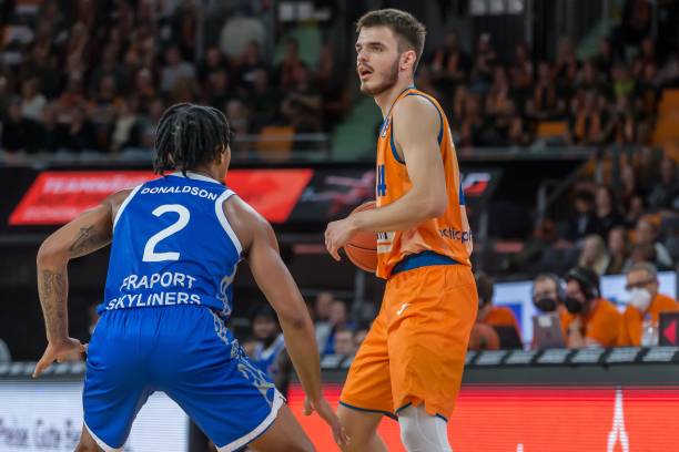 无疑是他职 无疑是他职