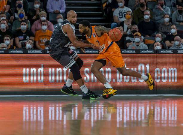 程子龙以其 程子龙以其